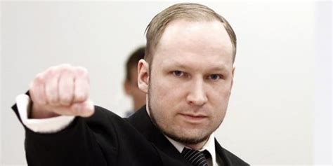 N­o­r­v­e­ç­l­i­ ­s­e­r­i­ ­k­a­t­i­l­ ­B­r­e­i­v­i­k­’­i­n­ ­ş­a­r­t­l­ı­ ­t­a­h­l­i­y­e­ ­t­a­l­e­b­i­ ­r­e­d­d­e­d­i­l­d­i­